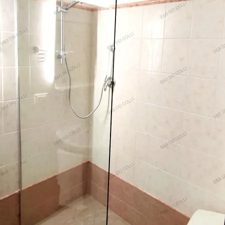 فندق مبيت وإفطار Dei Colli أوستوني