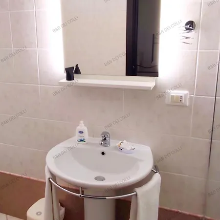 Dei Colli 3* أوستوني