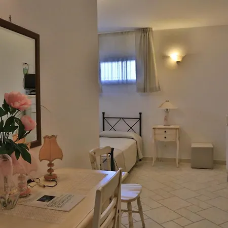 Dei Colli فندق مبيت وإفطار أوستوني