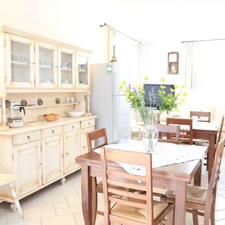 فندق مبيت وإفطار Dei Colli أوستوني